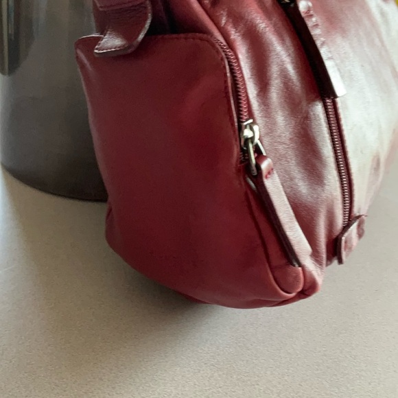 Nuovedive leather from Italy in pre owned condition. - Picture 6 of 8